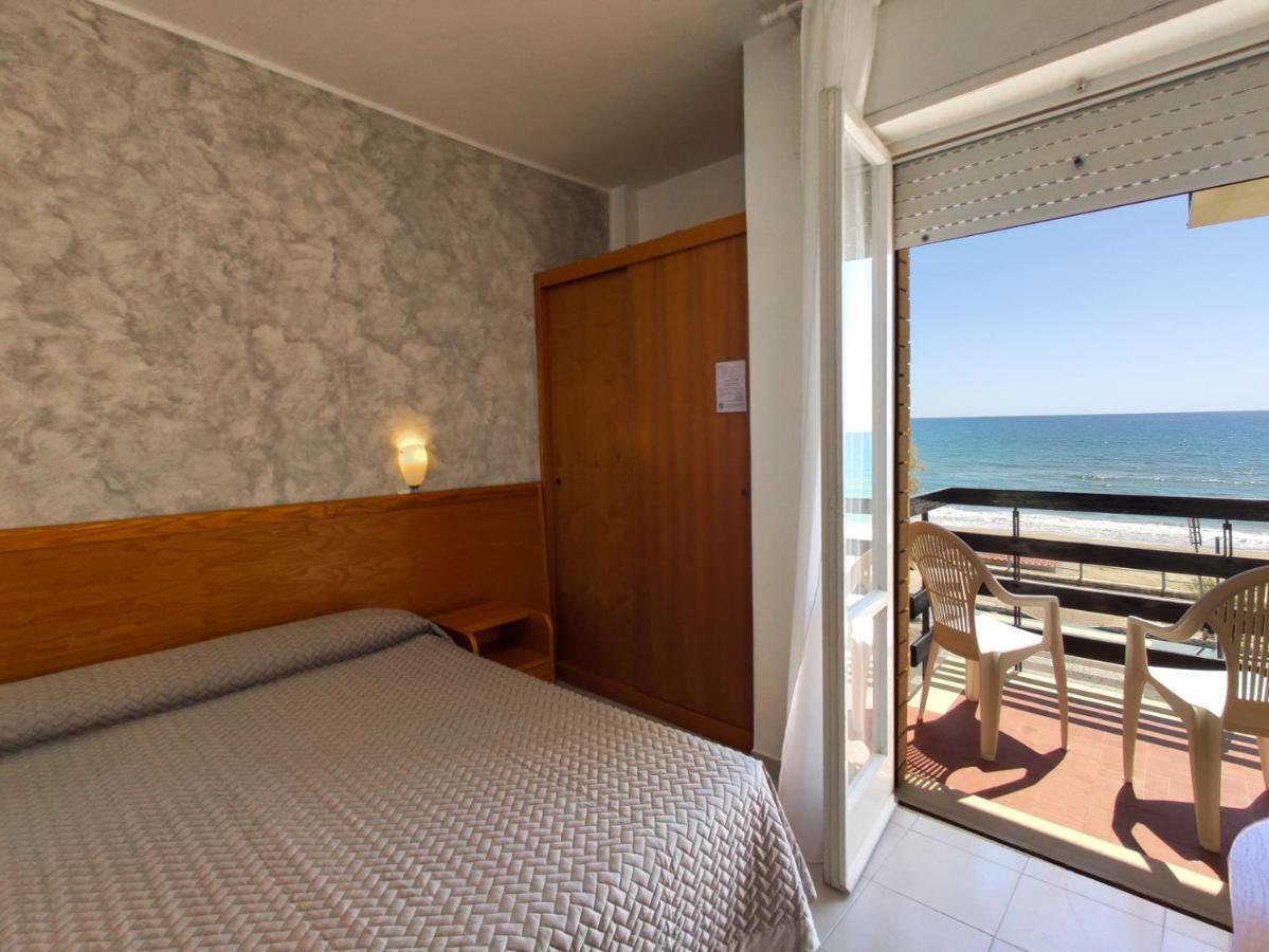 Piccolo Hotel Terracine Extérieur photo