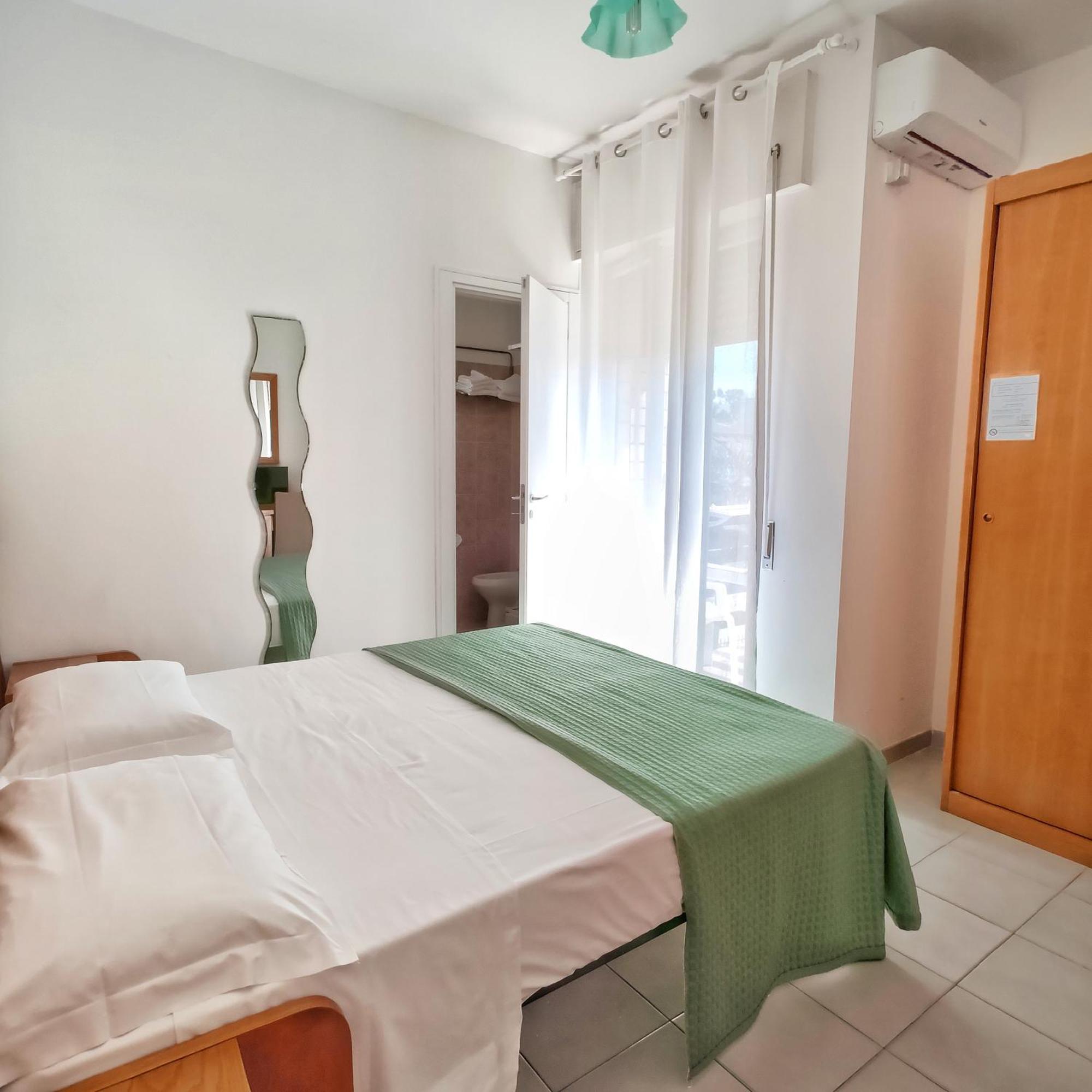 Piccolo Hotel Terracine Extérieur photo