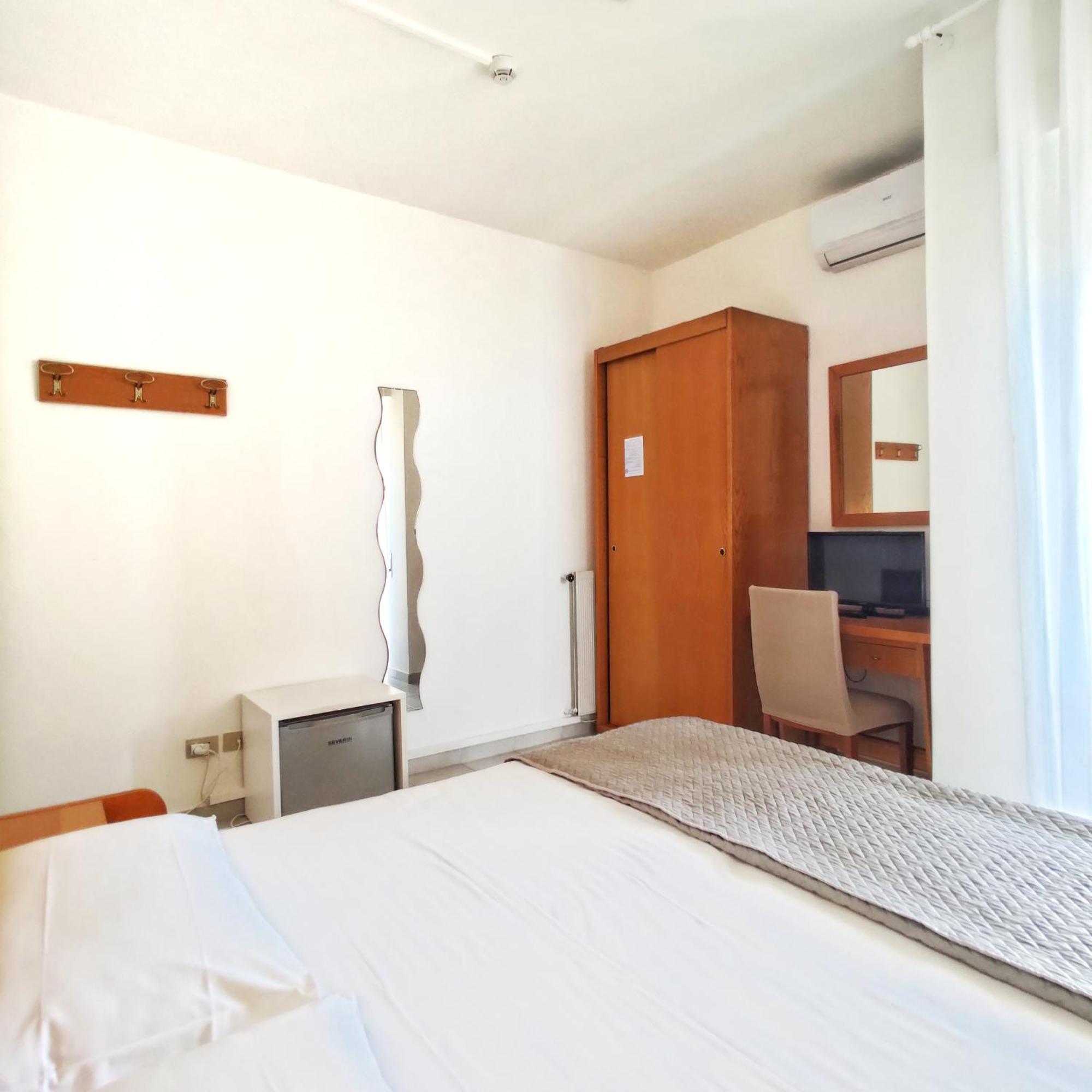 Piccolo Hotel Terracine Extérieur photo