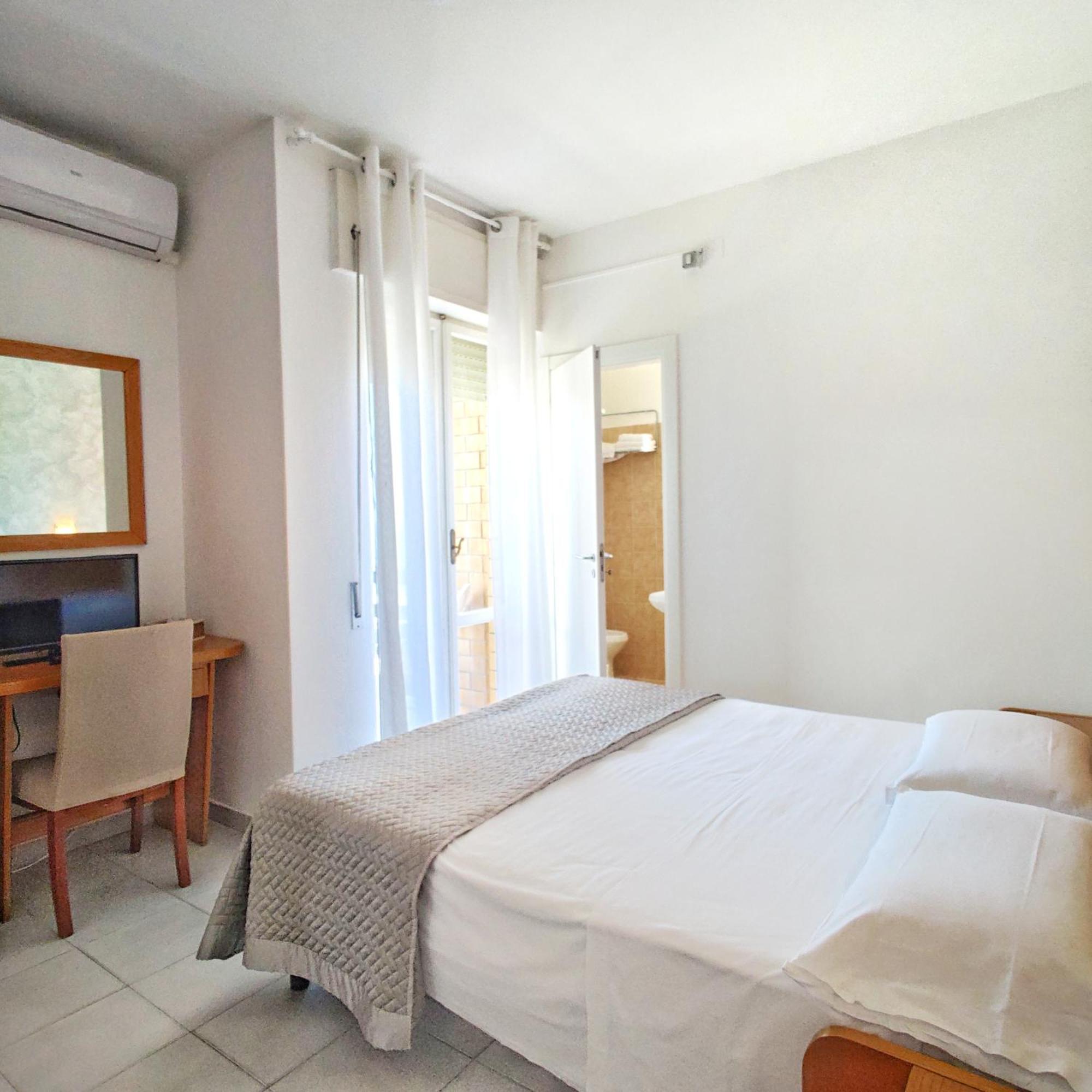 Piccolo Hotel Terracine Extérieur photo